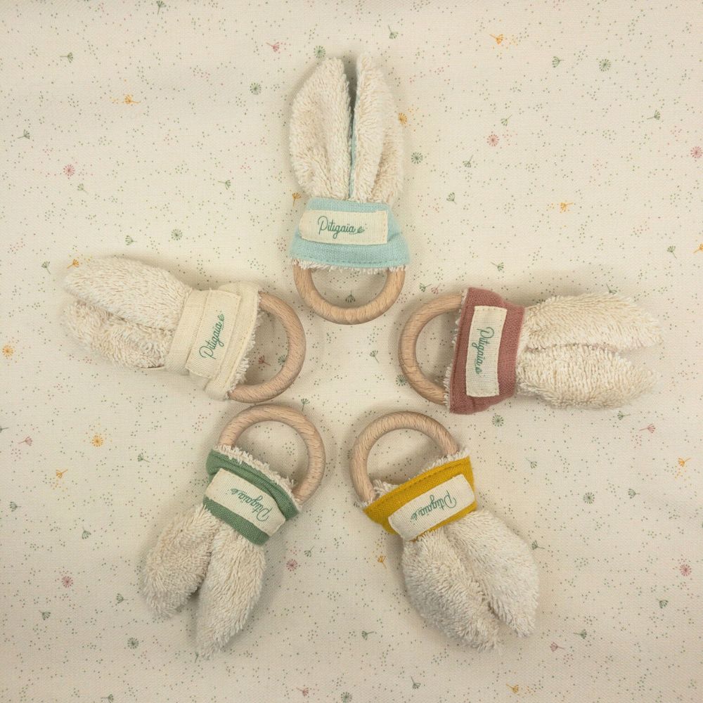 Hochet lapin en coton bio GOTS et bois de hêtre